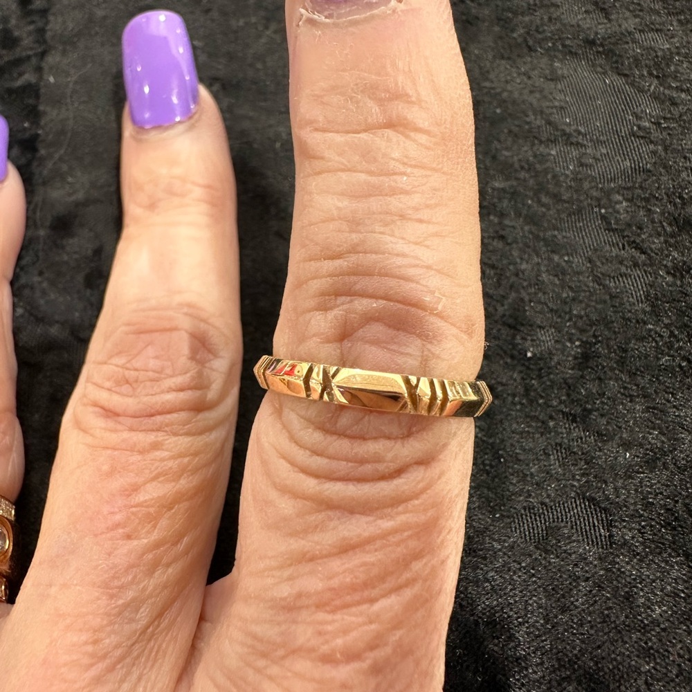 Tiffany and company 18k rose gold atlas ring